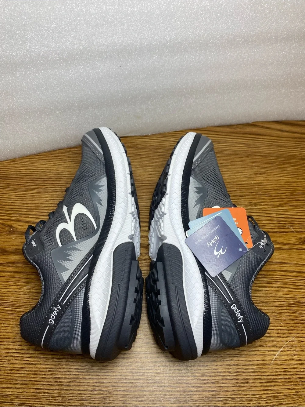 Gdefy Gravity Defyer Mighty Walk Gray  White Orthotic Walking Shoes Men’s Size 8